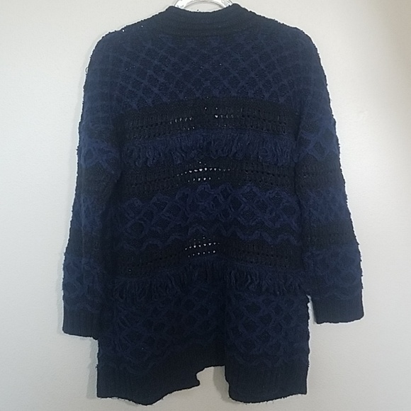 Lucky brand sweater - Picture 3 of 4